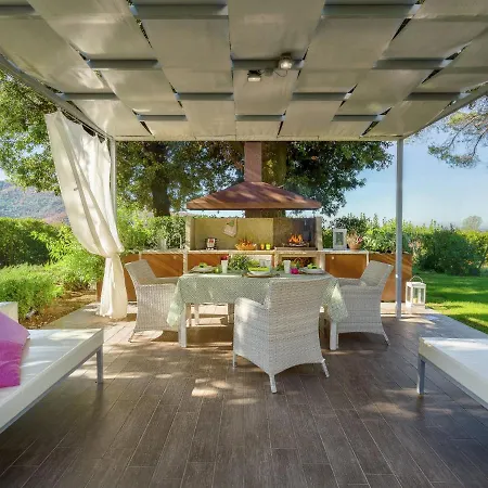Splendid In With Swimming Pool וילה קורטונה